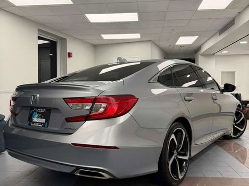 Used 2018 Honda Accord Sport image 6