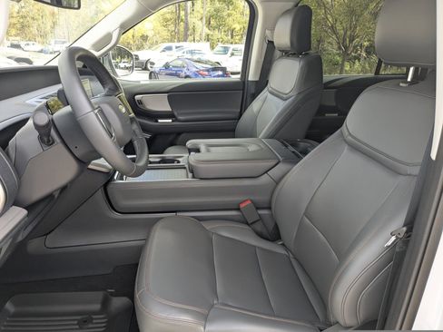 Certified 2025 Ford Expedition Max Active image 24