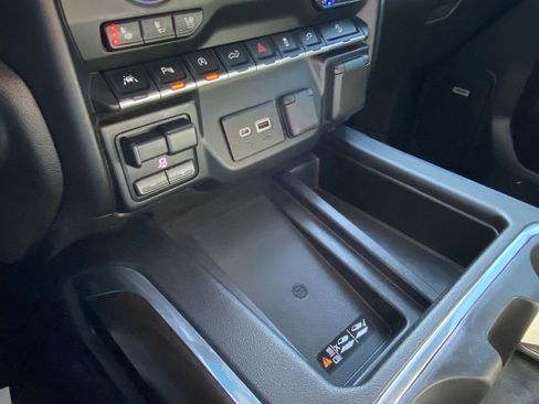 Used 2020 GMC Sierra 1500 SLT w/ SLT Convenience Package image 32