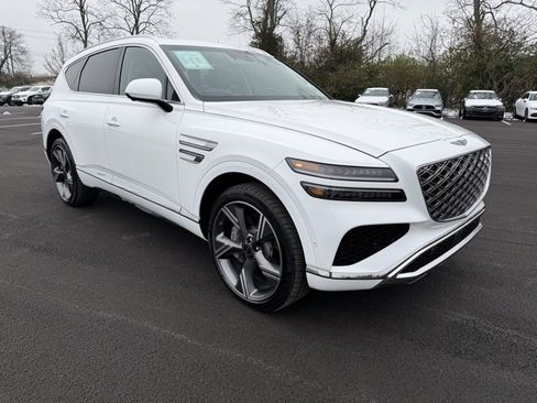 Used 2025 Genesis GV80 2.5T Prestige image 3
