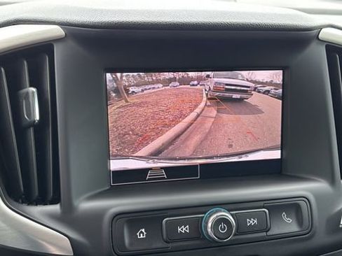 Used 2024 GMC Terrain SLE image 26