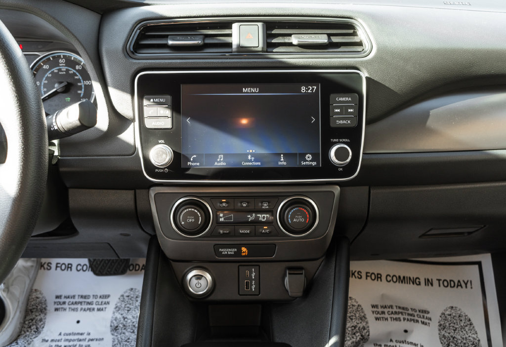Used 2025 Nissan Leaf S FWD image 16