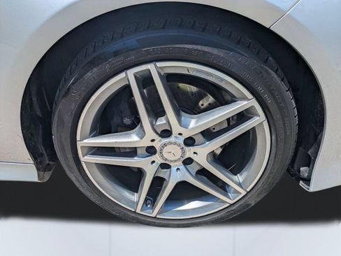 Used 2016 Mercedes-Benz E 350 4MATIC Sedan image 11