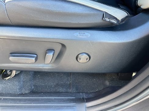 Used 2018 Toyota Tundra SR5 w/ SR5 Upgrade Package image 16