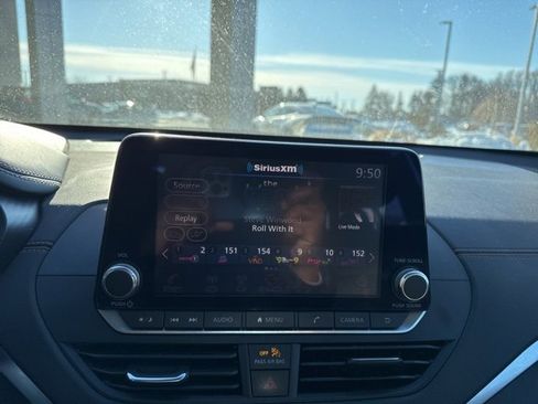 Used 2022 Nissan Altima 2.0 SR image 15