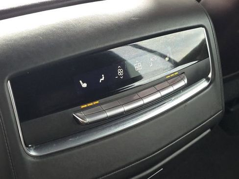 Used 2021 Cadillac Escalade Sport Platinum image 19