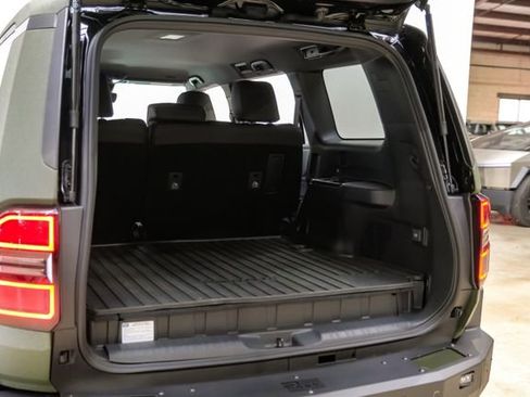 Used 2025 Toyota Land Cruiser image 38