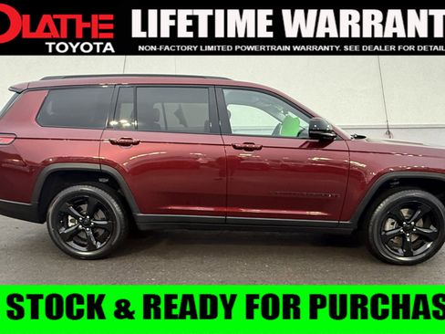 Used 2022 Jeep Grand Cherokee L Limited w/ Black Appearance Package image 1