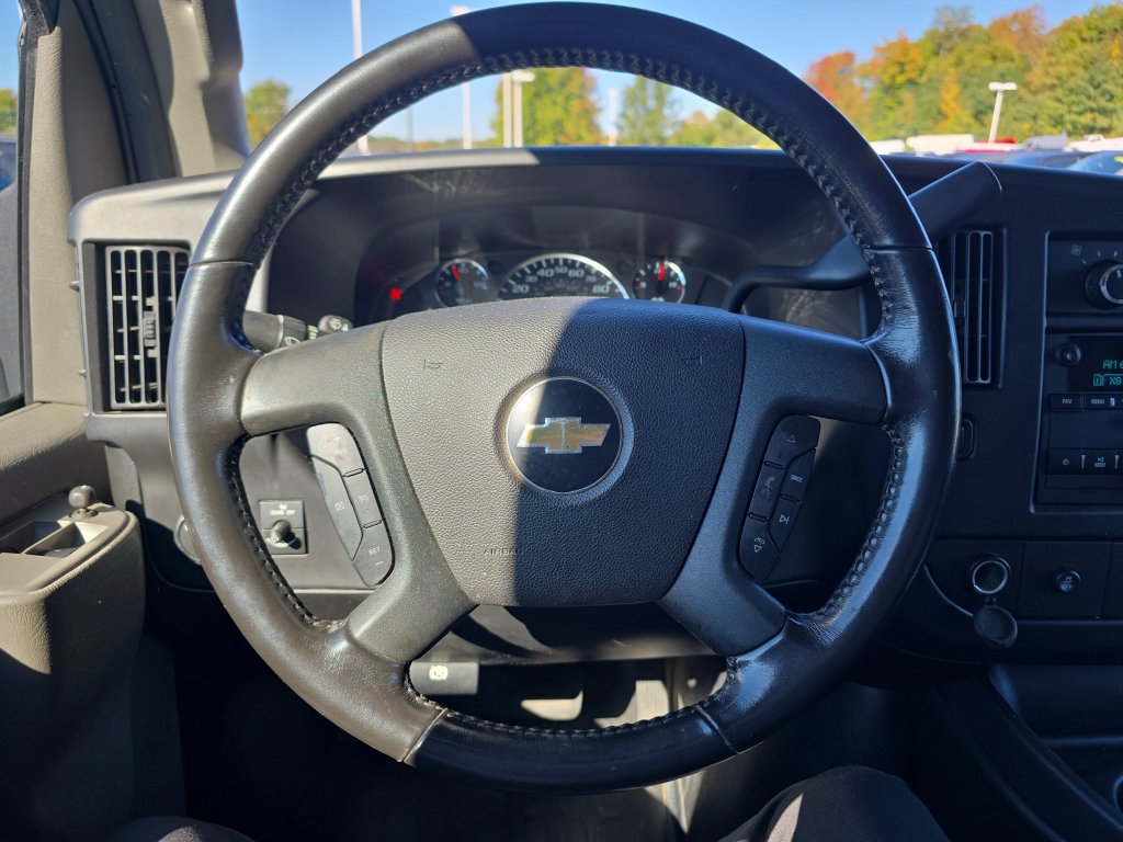 Used 2022 Chevrolet Express 3500 w/ Power Convenience Package RWD image 25