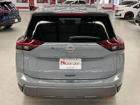 Used 2024 Nissan Rogue SL image 6
