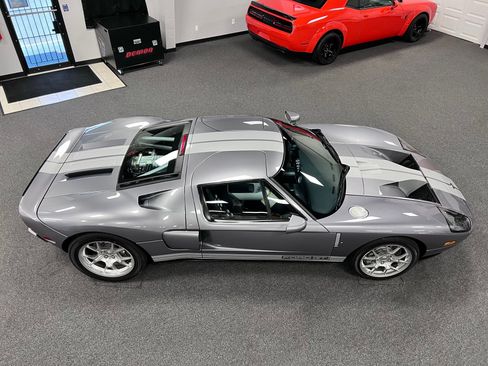 Used 2006 Ford GT image 7