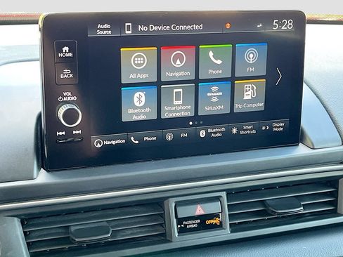 Used 2023 Honda Pilot Touring image 15