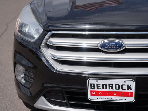 Used 2019 Ford Escape SE FWD image 9