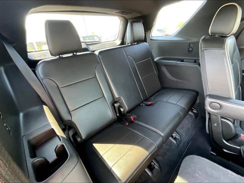 Used 2023 Chevrolet Traverse Premier w/ Redline Edition AWD/4WD image 28