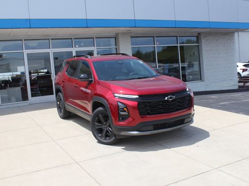 New 2026 Chevrolet Equinox LT w/ Convenience Package II FWD image 2