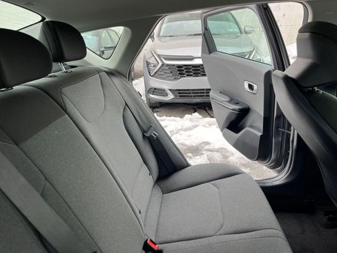 Used 2025 Kia K4 FWD image 37