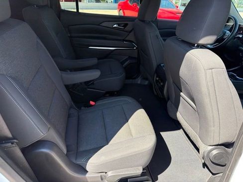Used 2024 Chevrolet Traverse LT AWD/4WD image 45