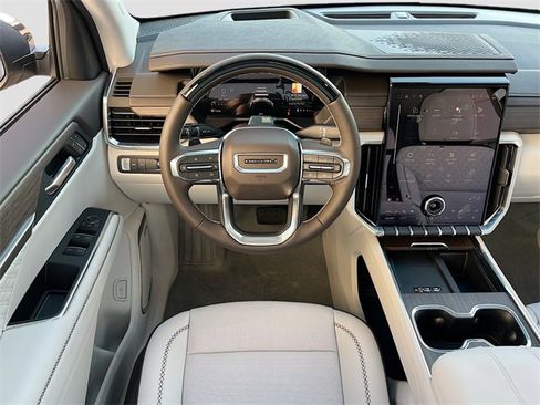 New 2026 GMC Acadia Denali w/ Super Cruise Package image 16