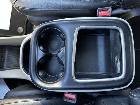 Used 2022 Chrysler Pacifica Touring-L image 40