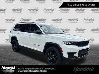 Used 2024 Jeep Grand Cherokee L Limited w/ Black Appearance Package AWD/4WD video 1