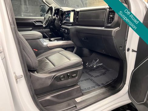 Used 2024 Chevrolet Silverado 2500 LTZ w/ LTZ Plus Package image 8