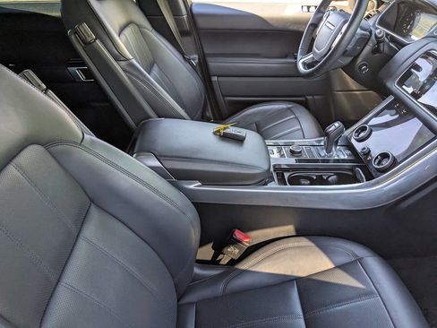 Used 2020 Land Rover Range Rover Sport HSE image 11