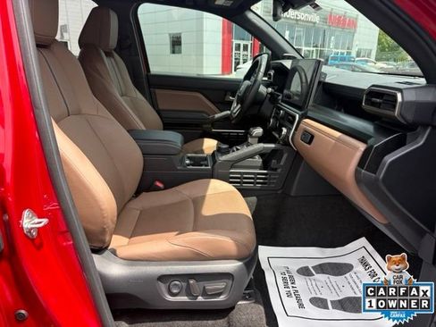 Used 2025 Toyota 4Runner Limited AWD/4WD image 21