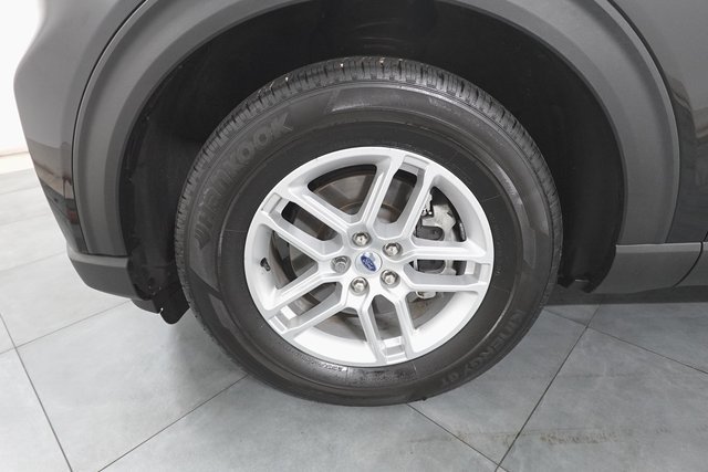 Used 2025 Ford Explorer Active RWD image 32