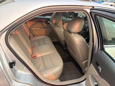 Used 2010 Ford Fusion Hybrid FWD image 25