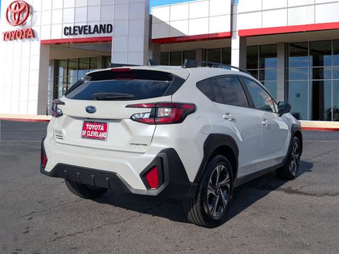 Used 2024 Subaru Crosstrek 2.0i Premium image 7