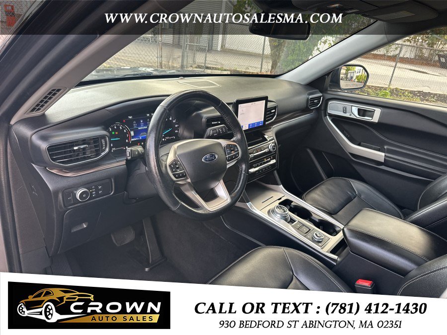 Used 2021 Ford Explorer Limited w/ Equipment Group 301A AWD/4WD image 8