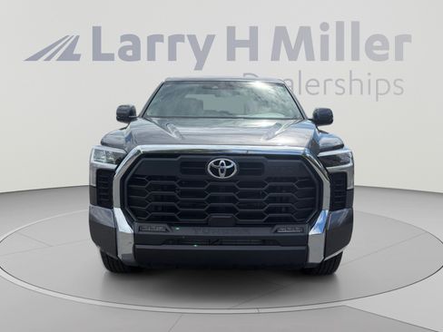 Used 2025 Toyota Tundra SR5 w/ TRD Off-Road Package AWD/4WD image 8