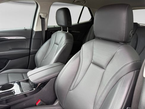Used 2024 Buick Envision Preferred AWD/4WD image 23