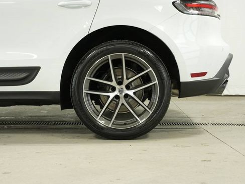 New 2026 Porsche Macan image 43