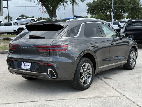 Used 2025 Genesis GV70 2.5T AWD/4WD image 5