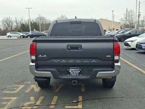 Used 2020 Toyota Tacoma SR5 image 5
