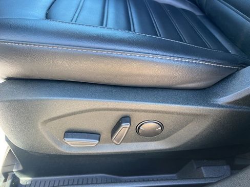 Used 2022 Ford Edge SEL image 23