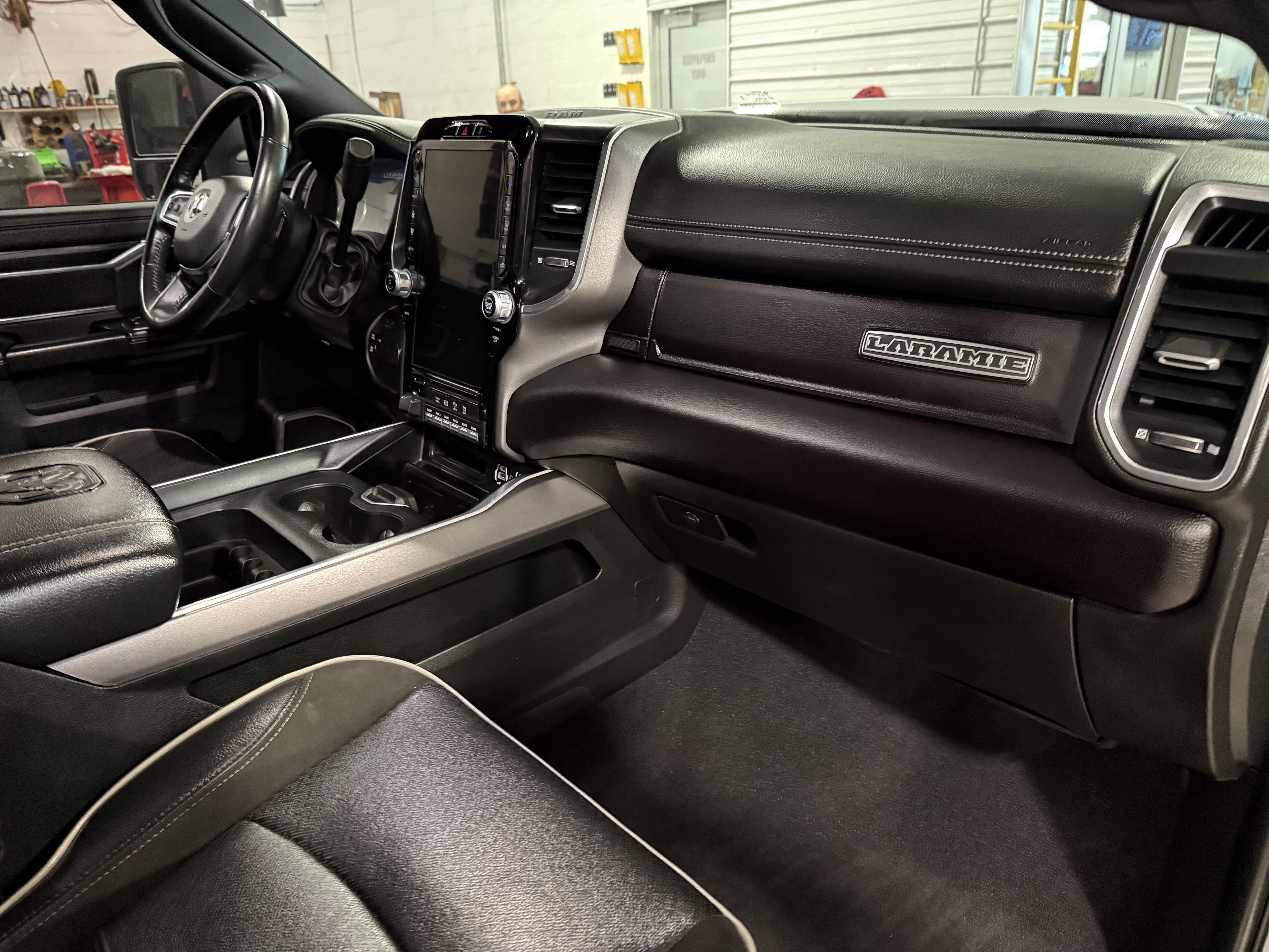 Used 2023 RAM 3500 Laramie AWD/4WD image 7