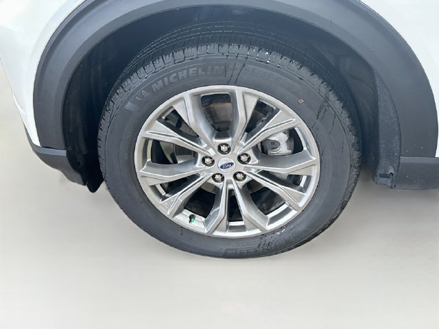 Used 2023 Ford Explorer XLT w/ Equipment Group 202A AWD/4WD image 10