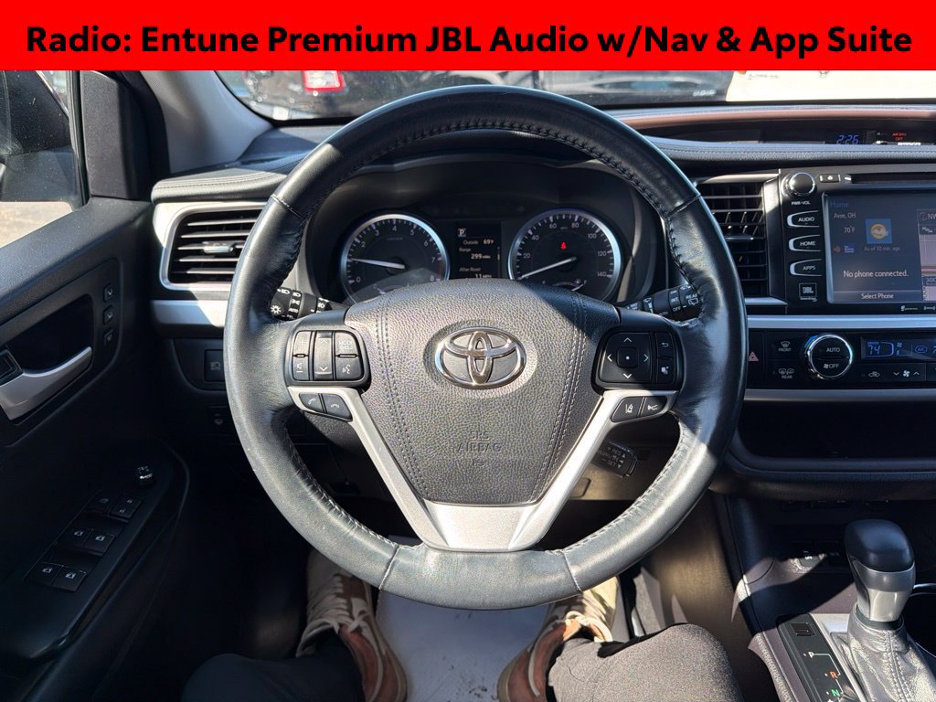 Used 2018 Toyota Highlander Limited Platinum AWD/4WD image 18