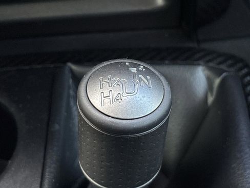 Used 2018 Toyota 4Runner TRD Off-Road Premium image 33