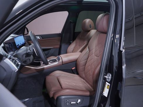 Used 2024 BMW X5 sDrive40i w/ M Sport Package image 7