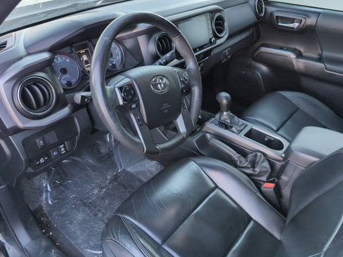 Used 2021 Toyota Tacoma TRD Off-Road image 9