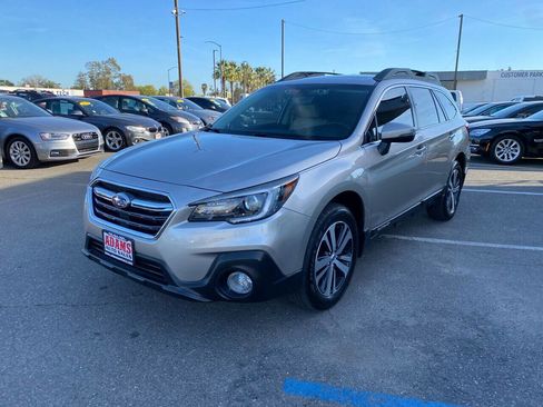 Used 2018 Subaru Outback 2.5i Limited image 7