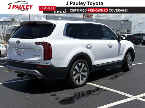 Used 2021 Kia Telluride EX w/ EX Premium Package FWD image 3