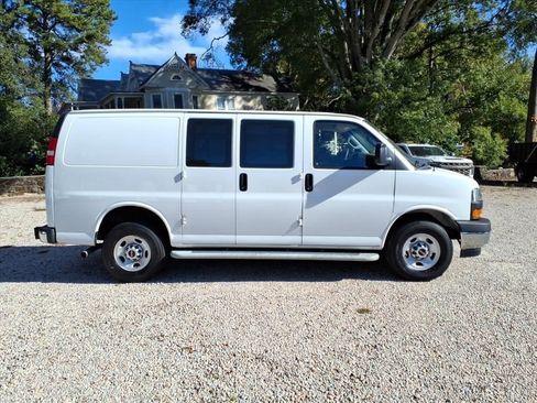 Used 2023 GMC Savana 2500 w/ Driver Convenience Package image 8