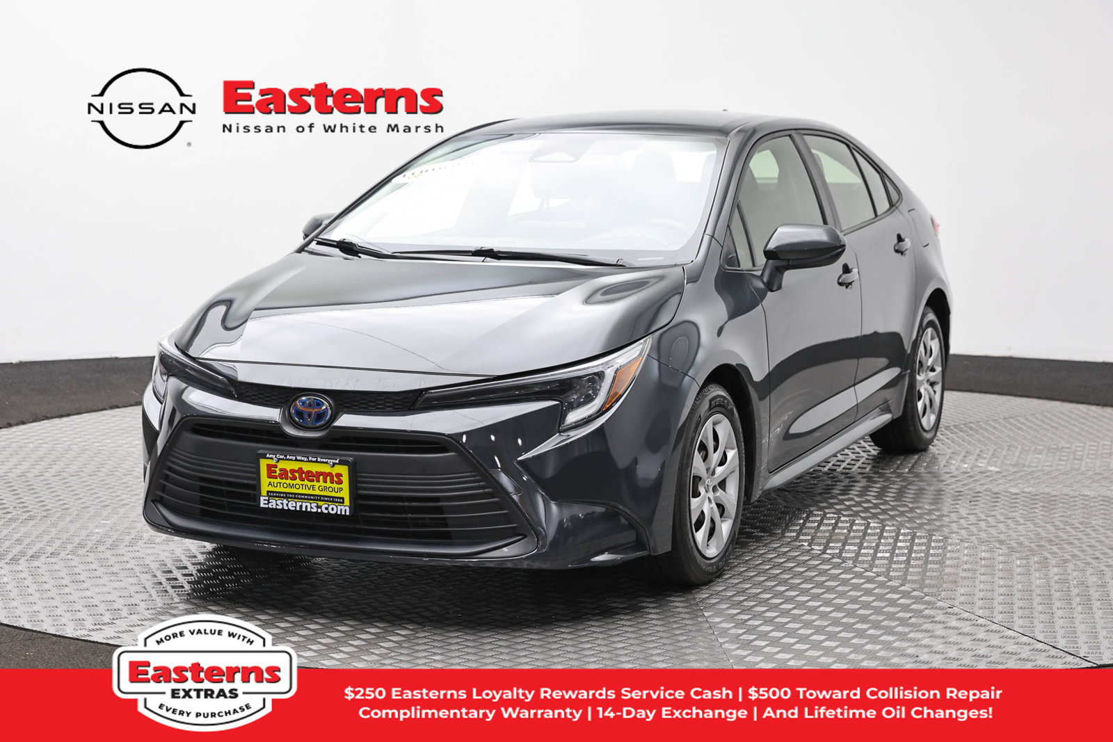 Used 2023 Toyota Corolla LE w/ Carpet Mat Package (TMS) FWD image 1