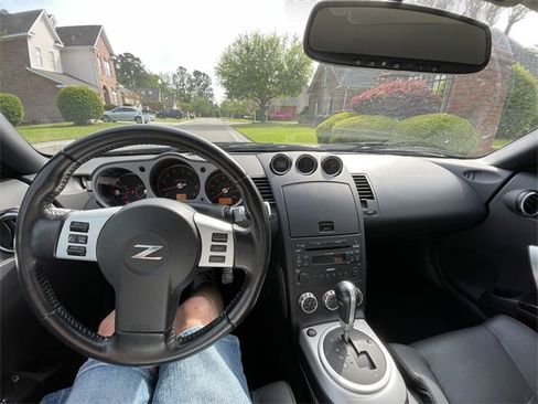 Used 2008 Nissan 350Z Touring image 28