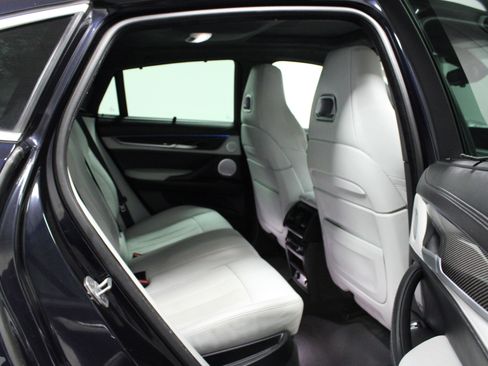 Used 2015 BMW X6 M image 14