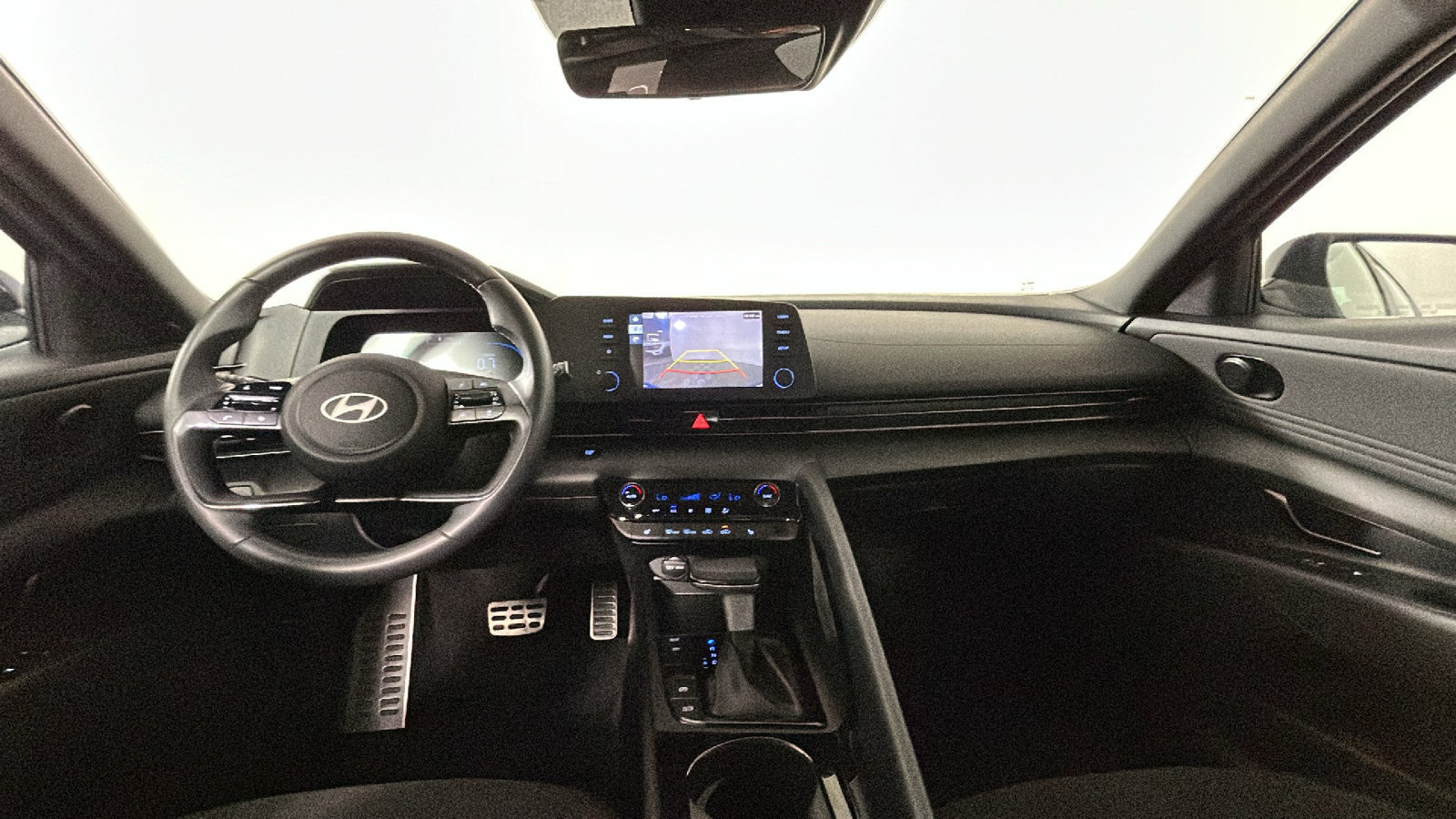 Used 2026 Hyundai Elantra SEL Sport Premium FWD image 32